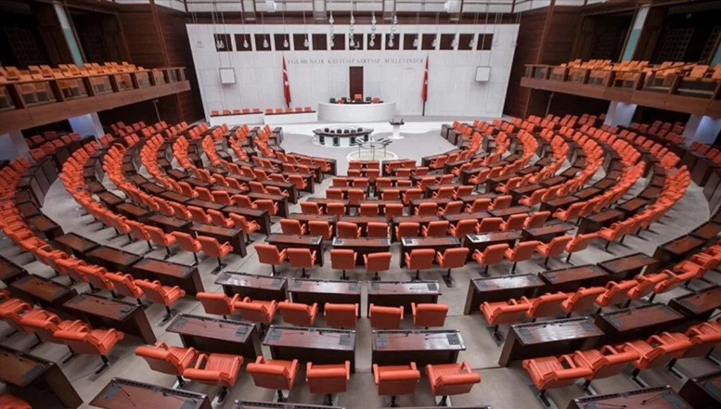 Siyasi Arenada Yaşanan Sıcak Gelişmeler