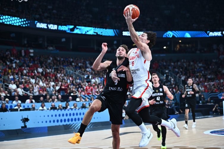 Türkiye Basketbolda Avrupa İkincisi Oldu