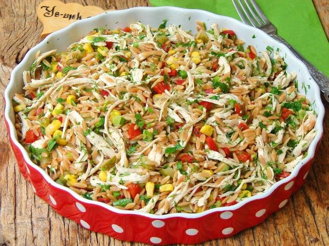 Tavuklu Salata Nasıl Yapılır?